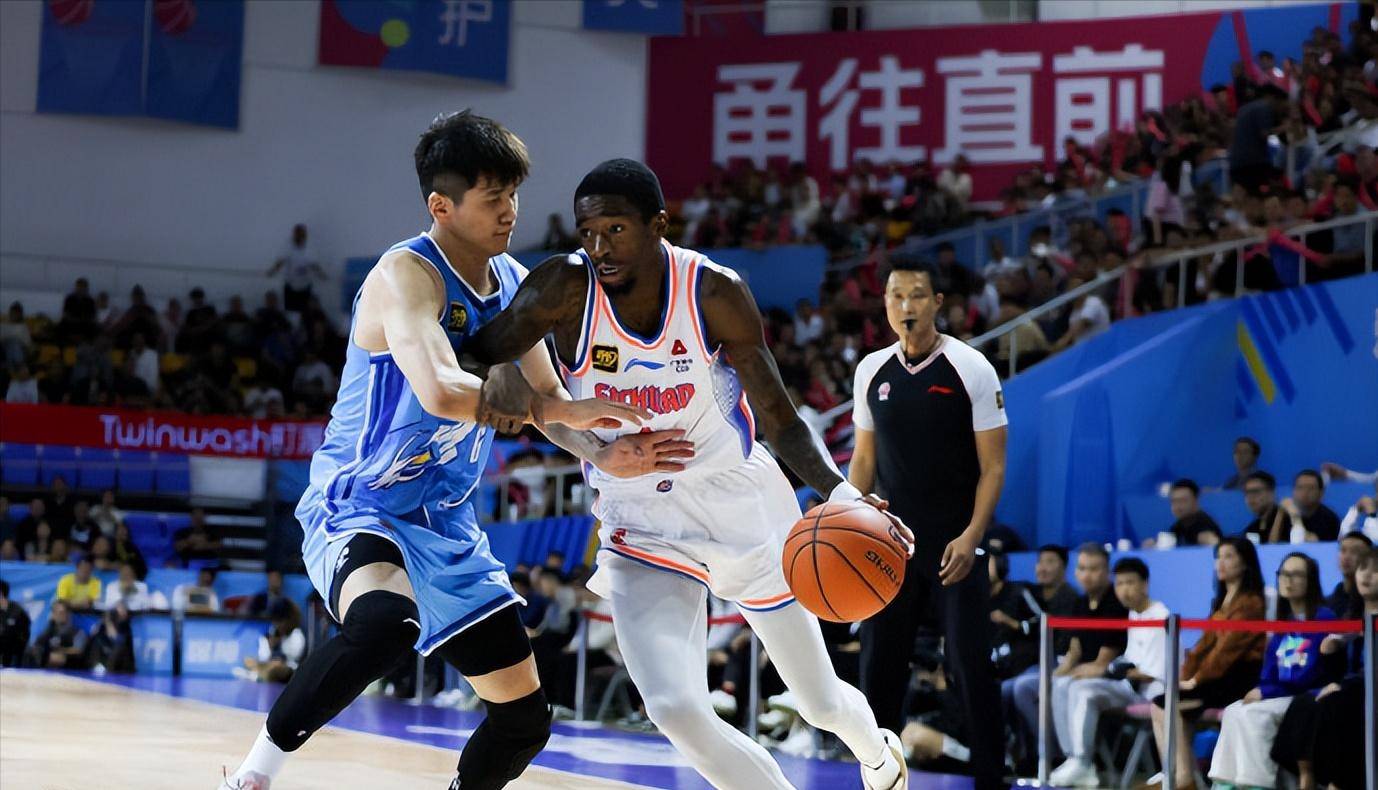 美高梅官网首页-广东宏远转会期强势反弹，志在德甲名次提升，态度坚定，身体对抗强度拉满